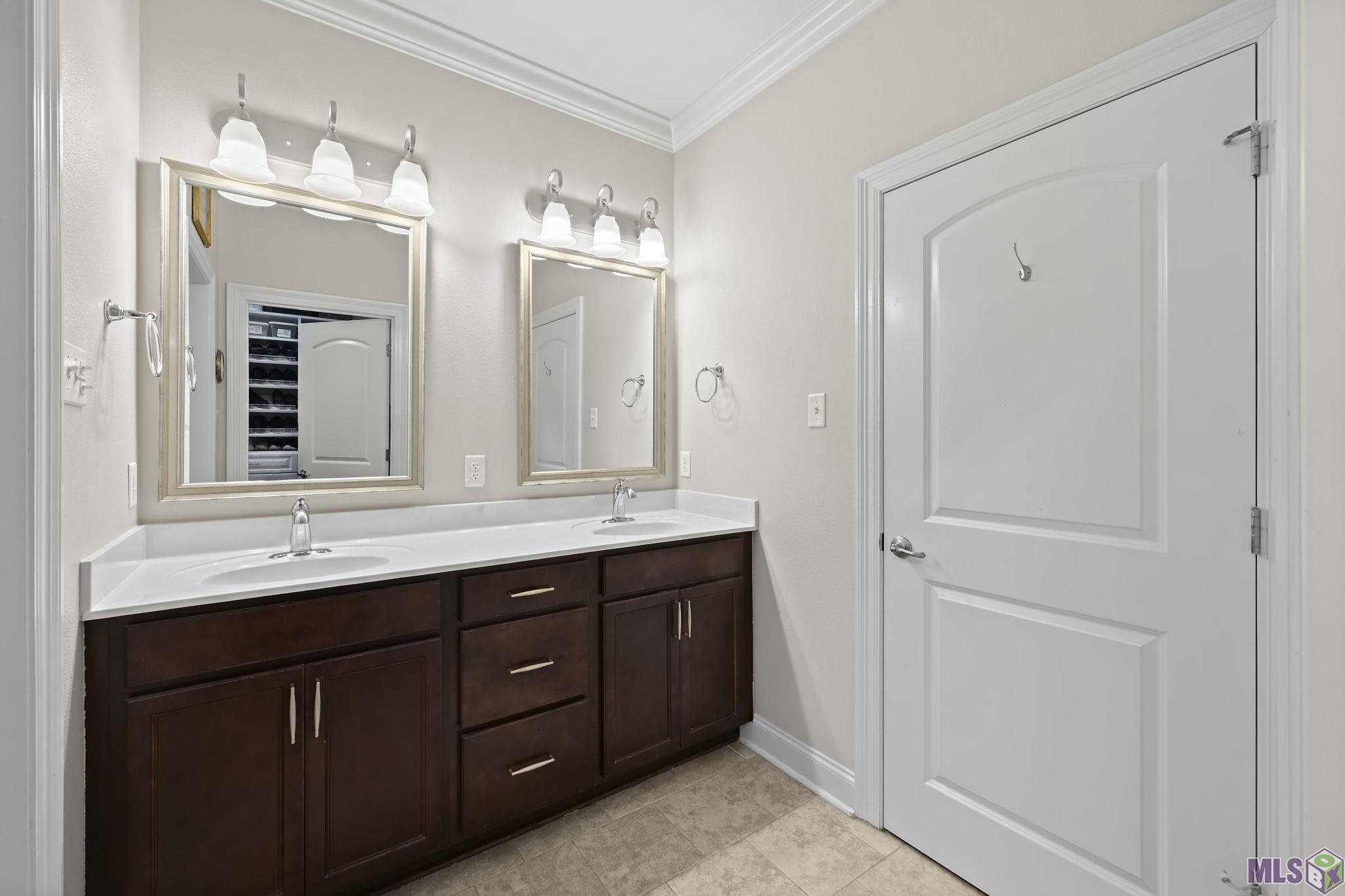 7111 Village Charmant Drive, Unit 11 Baton Rouge, LA 70809 - Photo 14 of 23