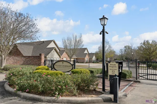 $315,000 | 7111 Village Charmant Drive, Unit 11, Baton Rouge, LA 70809