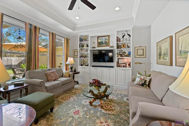 $315,000 | 7111 Village Charmant Drive, Unit 11, Baton Rouge, LA 70809