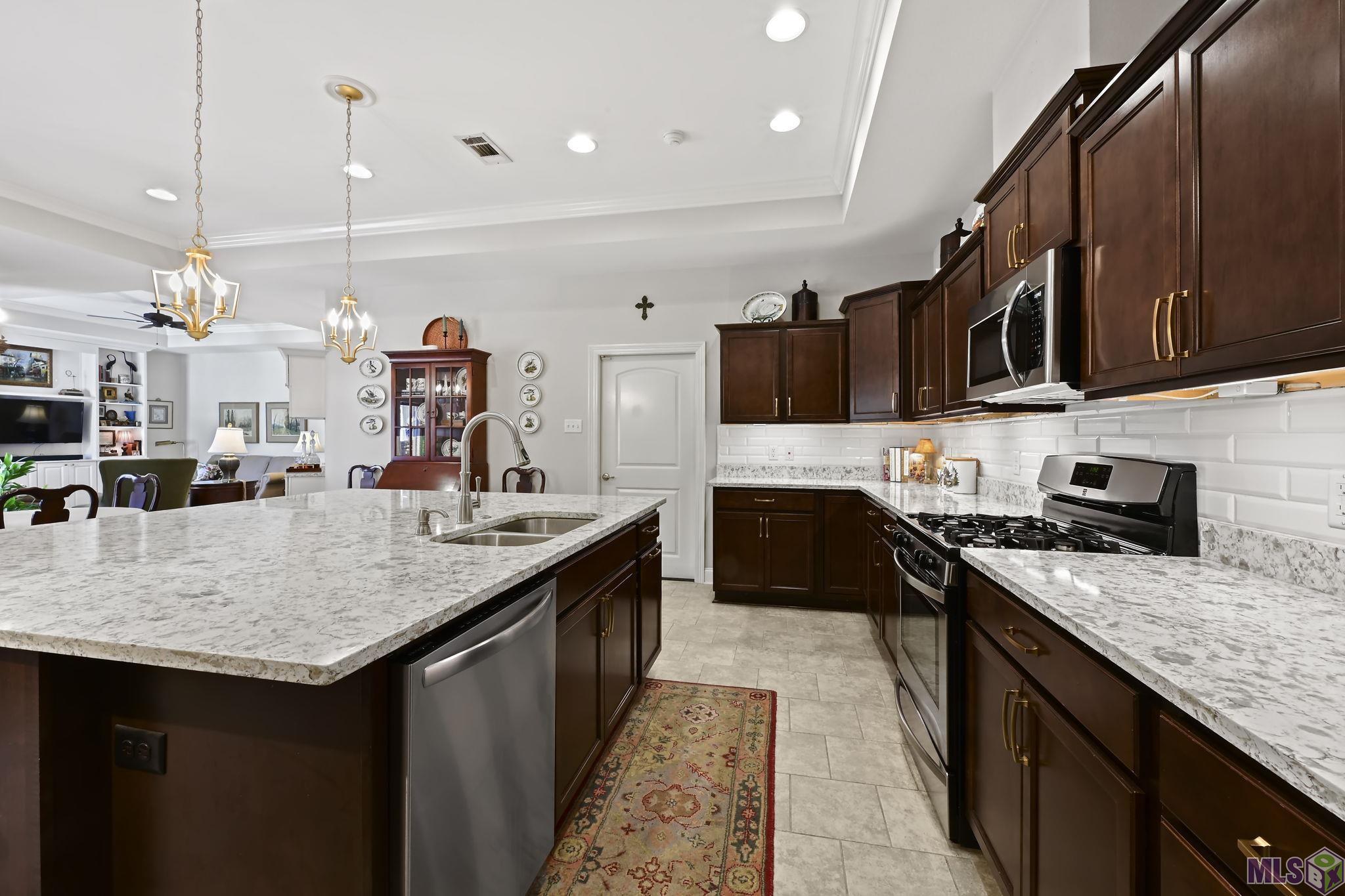 7111 Village Charmant Drive, Unit 11 Baton Rouge, LA 70809 - Photo 10 of 23