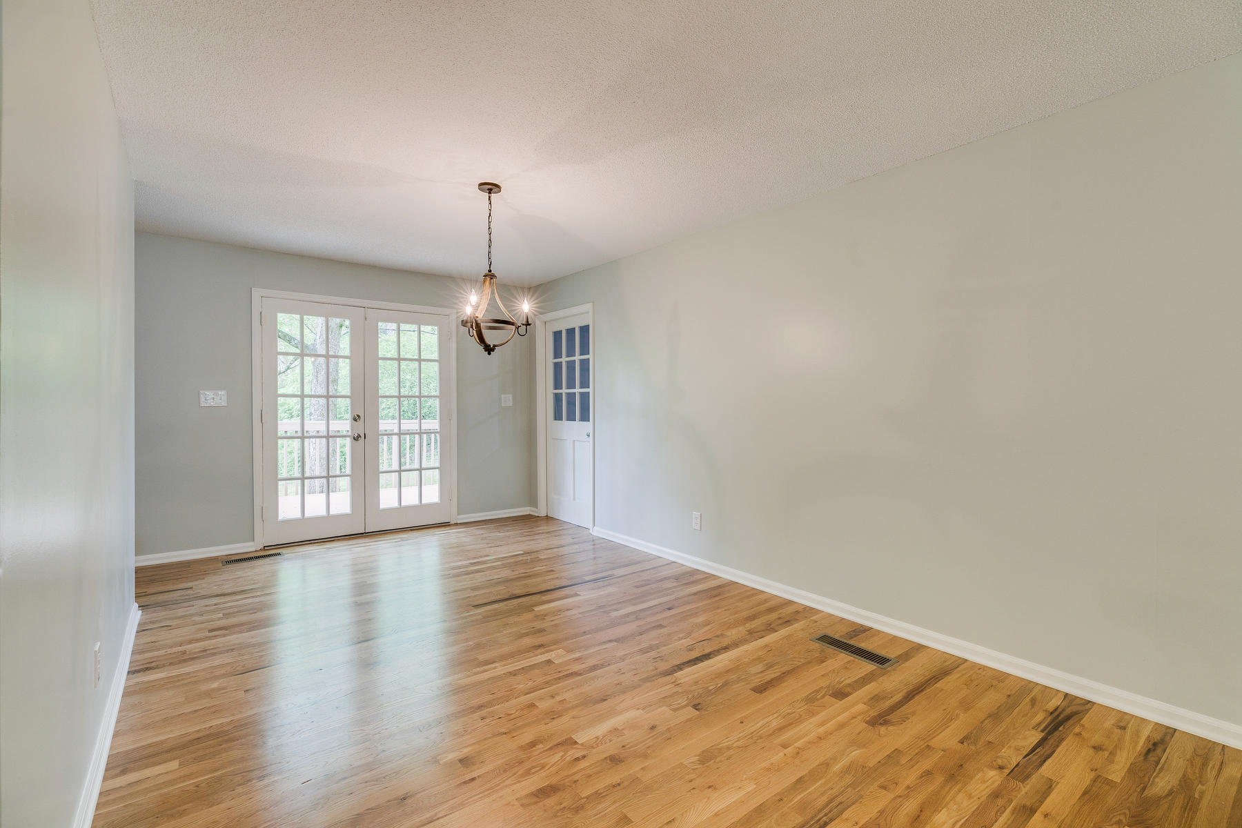 6421 Point Pleasant Road Hixson, TN 37343 - Photo 14 of 53 012