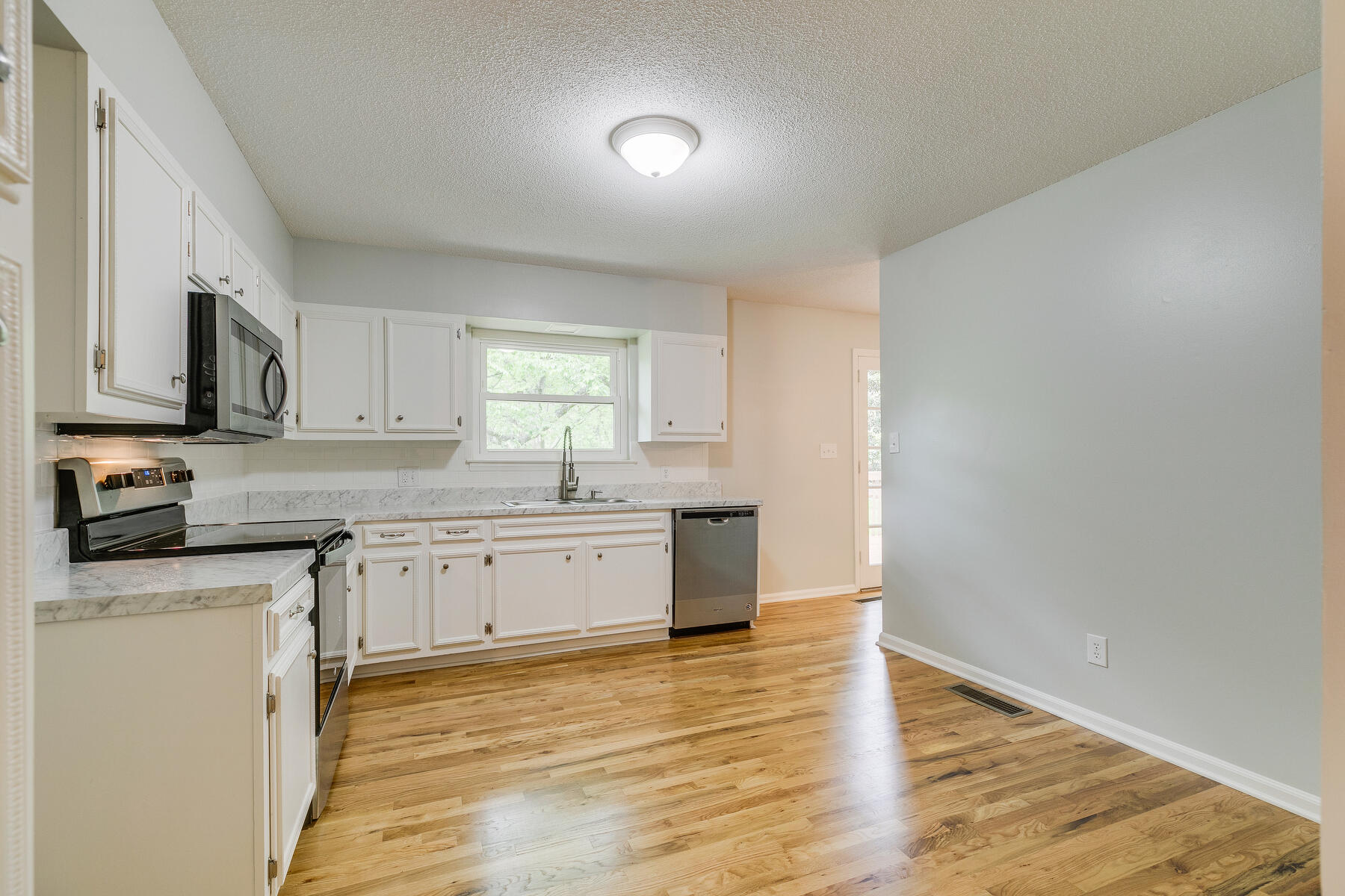 6421 Point Pleasant Road Hixson, TN 37343 - Photo 18 of 53 016