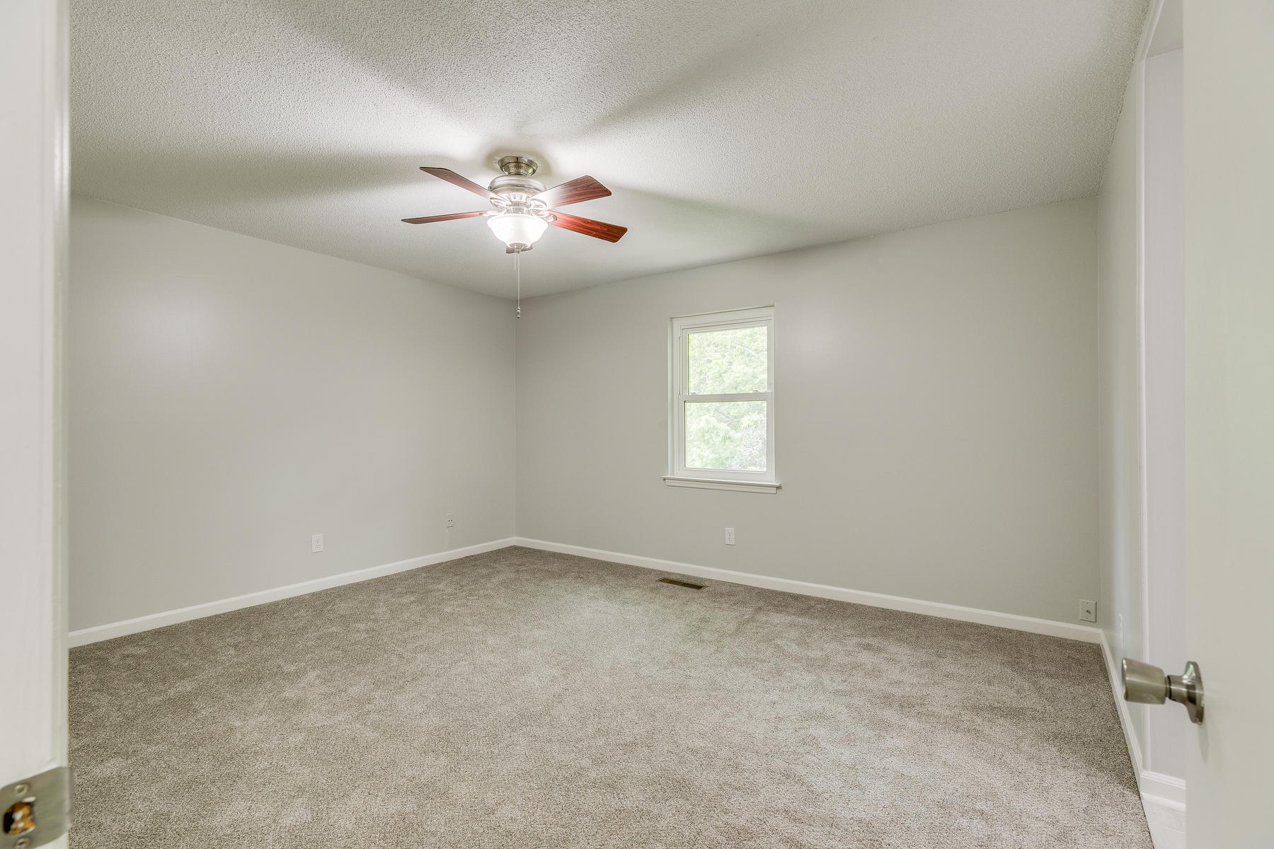 6421 Point Pleasant Road Hixson, TN 37343 - Photo 24 of 53 023