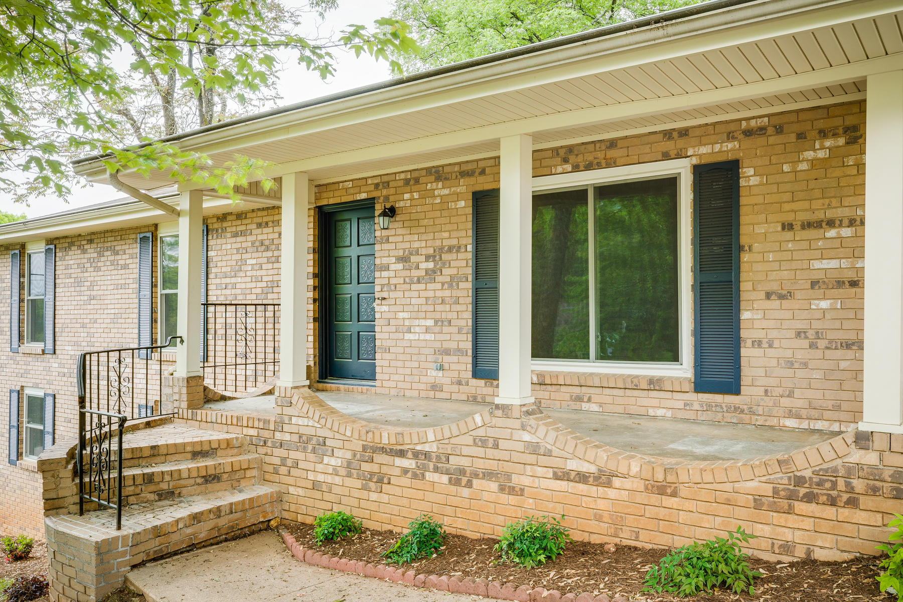 6421 Point Pleasant Road Hixson, TN 37343 - Photo 7 of 53 005