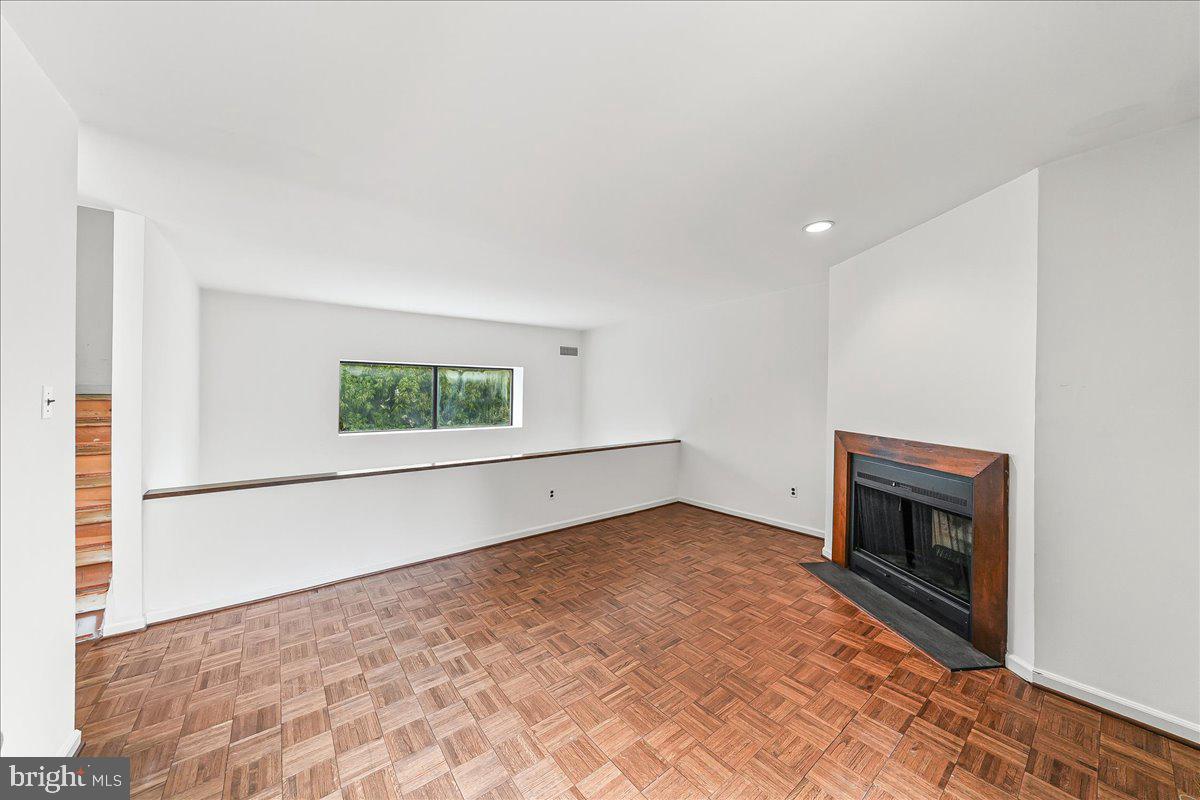 100 Llanalew Road, Unit 3C Haverford, PA 19041 - Photo 22 of 33 Family Room