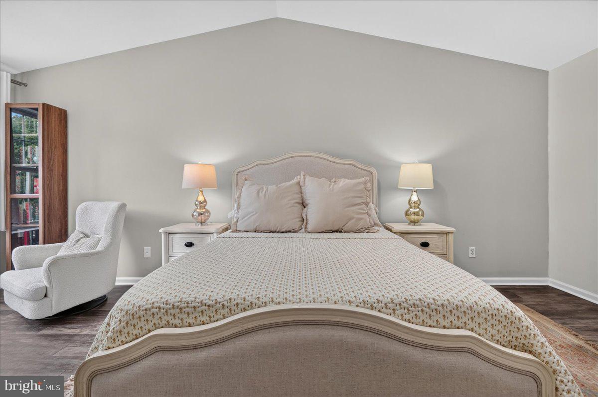 482 Buchanan Road Perkasie, PA 18944 - Photo 20 of 39 Primary Suite