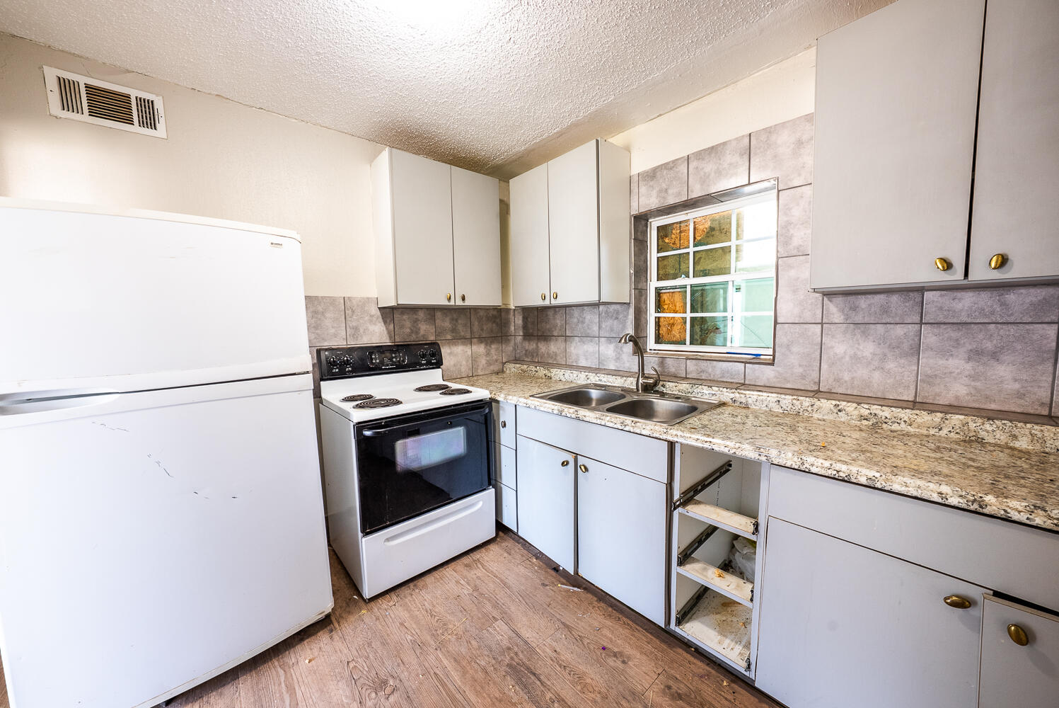 1313 25th Street Lubbock, TX 79411 - Photo 6 of 11 DSC01619