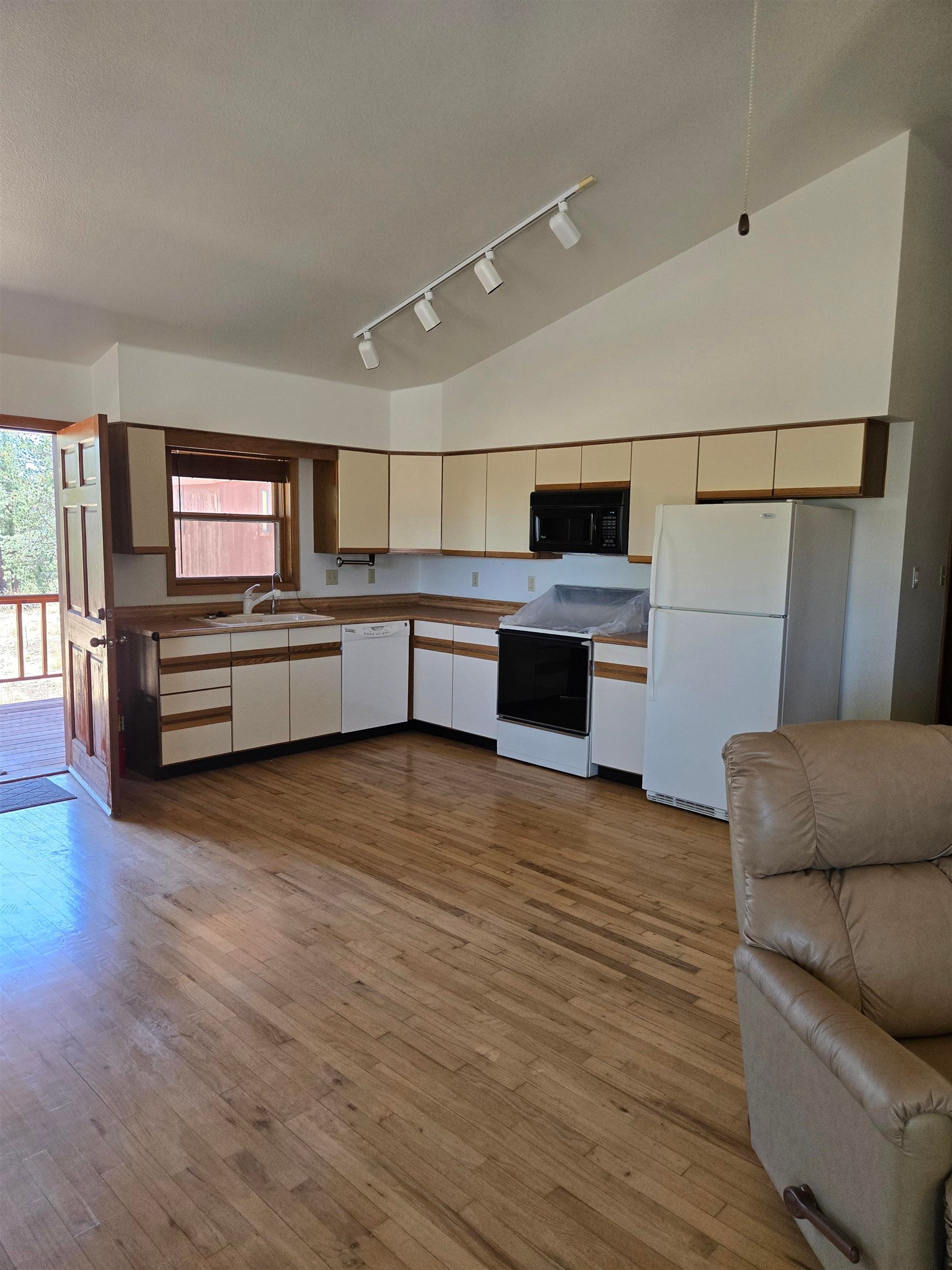 37 Big Dipper Road Cloudcroft, NM 88317 - Photo 5 of 41 Gallery Image 5