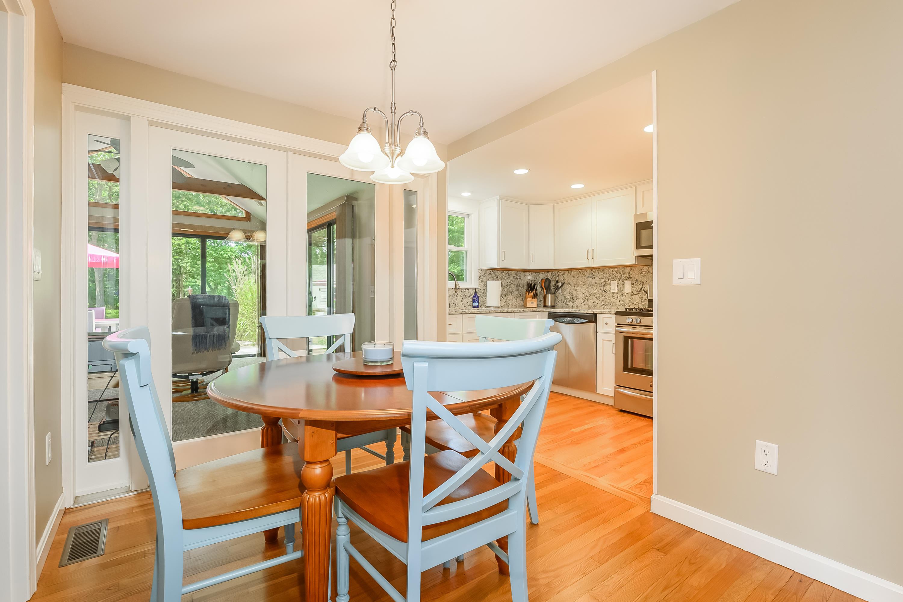 Kitchen/Dining Area
