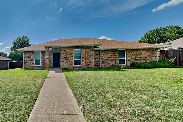 $2,395 | 920 Summer Trail, Flower Mound, TX 75028