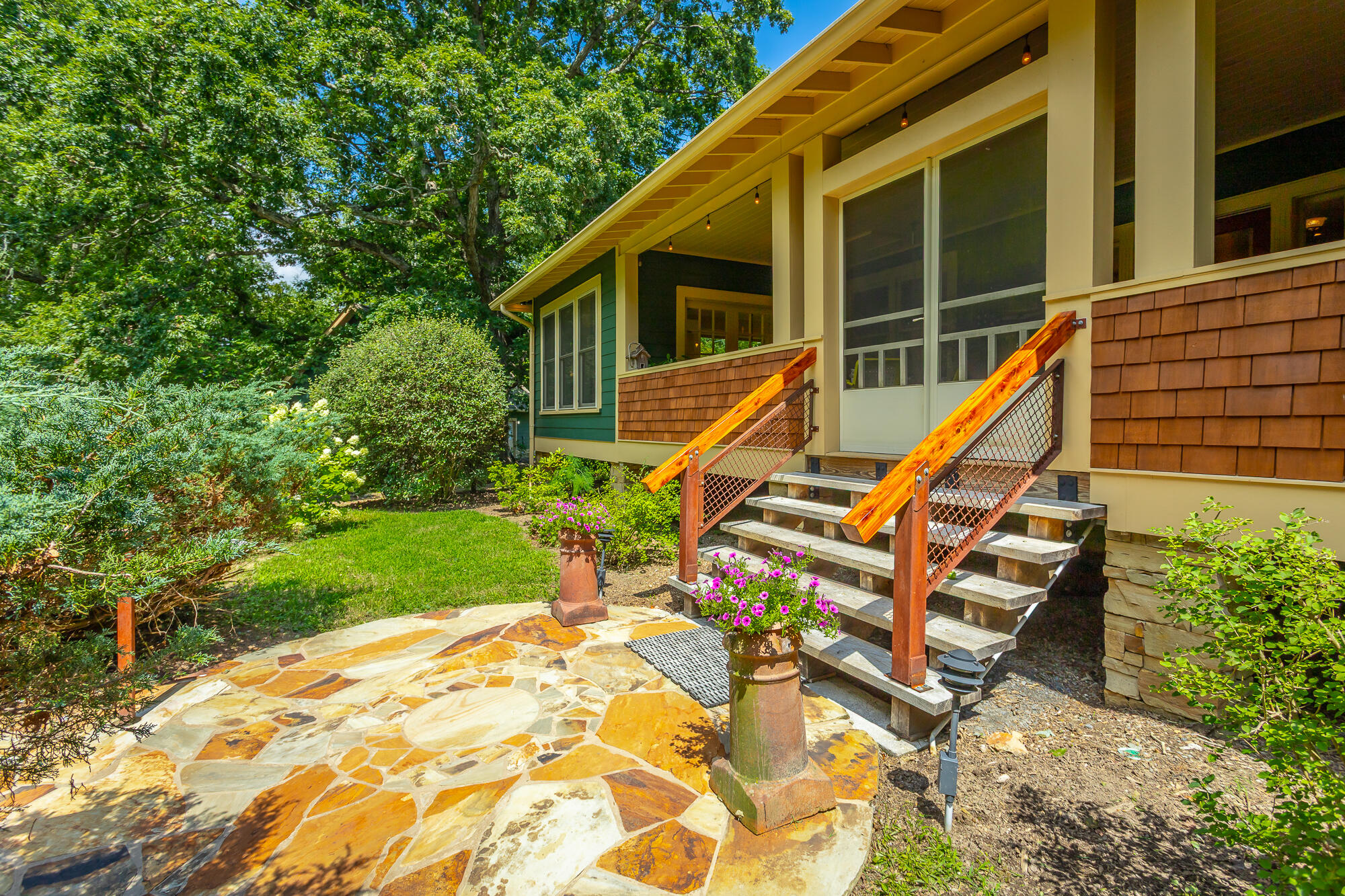 1001 Smith Spring Street Signal Mountain, TN 37377 - Photo 3 of 67 1001 Smith Spring Street HD-156