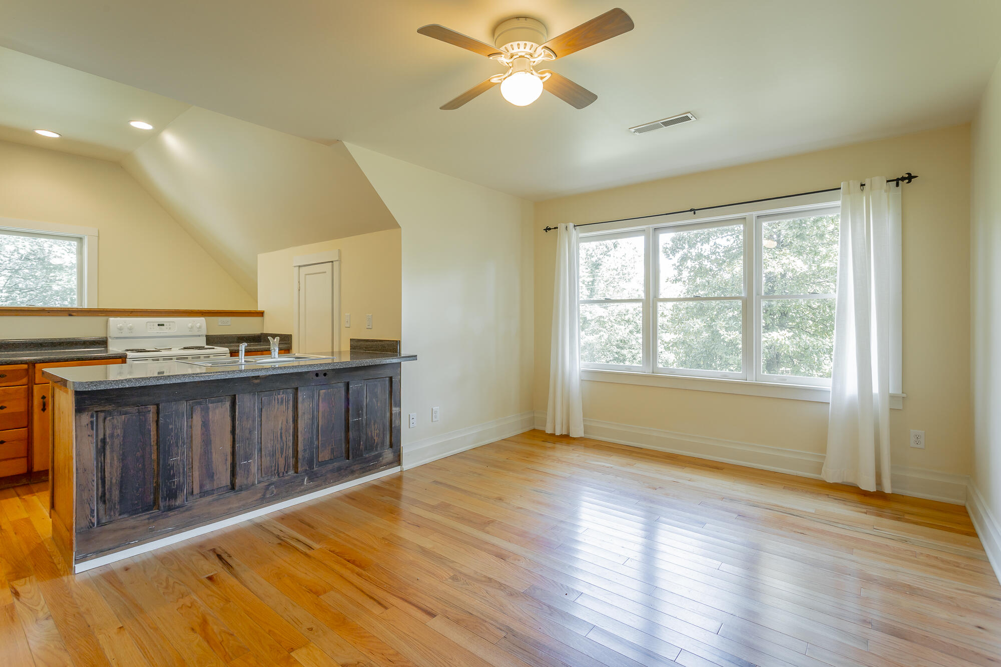 1001 Smith Spring Street Signal Mountain, TN 37377 - Photo 50 of 67 1001 Smith Spring Street HD-111