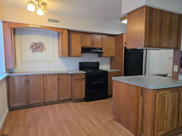 $179,900 | 2529 Cottonwood Court, Unit 2529, Mays Landing, NJ 08330