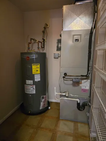 $179,900 | 2529 Cottonwood Court, Unit 2529, Mays Landing, NJ 08330