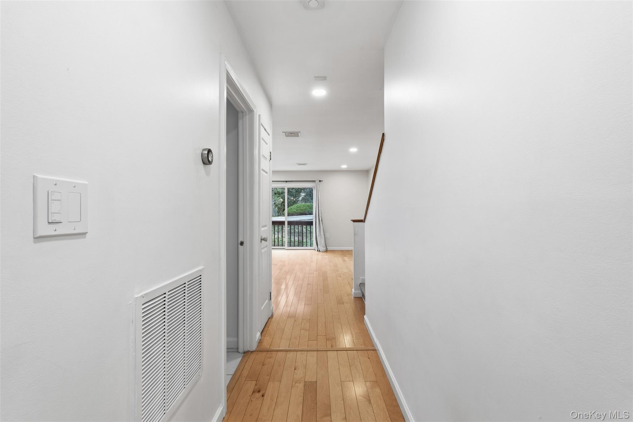 17 Knoll View Ossining, NY 10562 - Photo 10 of 34 a view of a hallway with a white walls