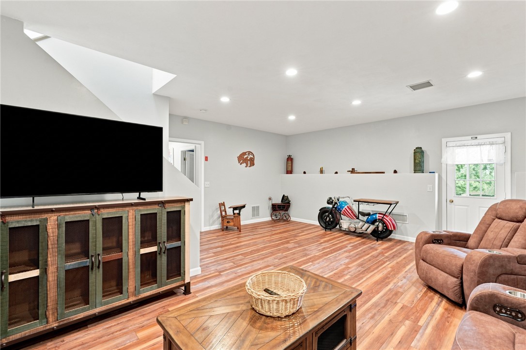 175 Hope Furnace Road Scituate, RI 02831 - Photo 15 of 28