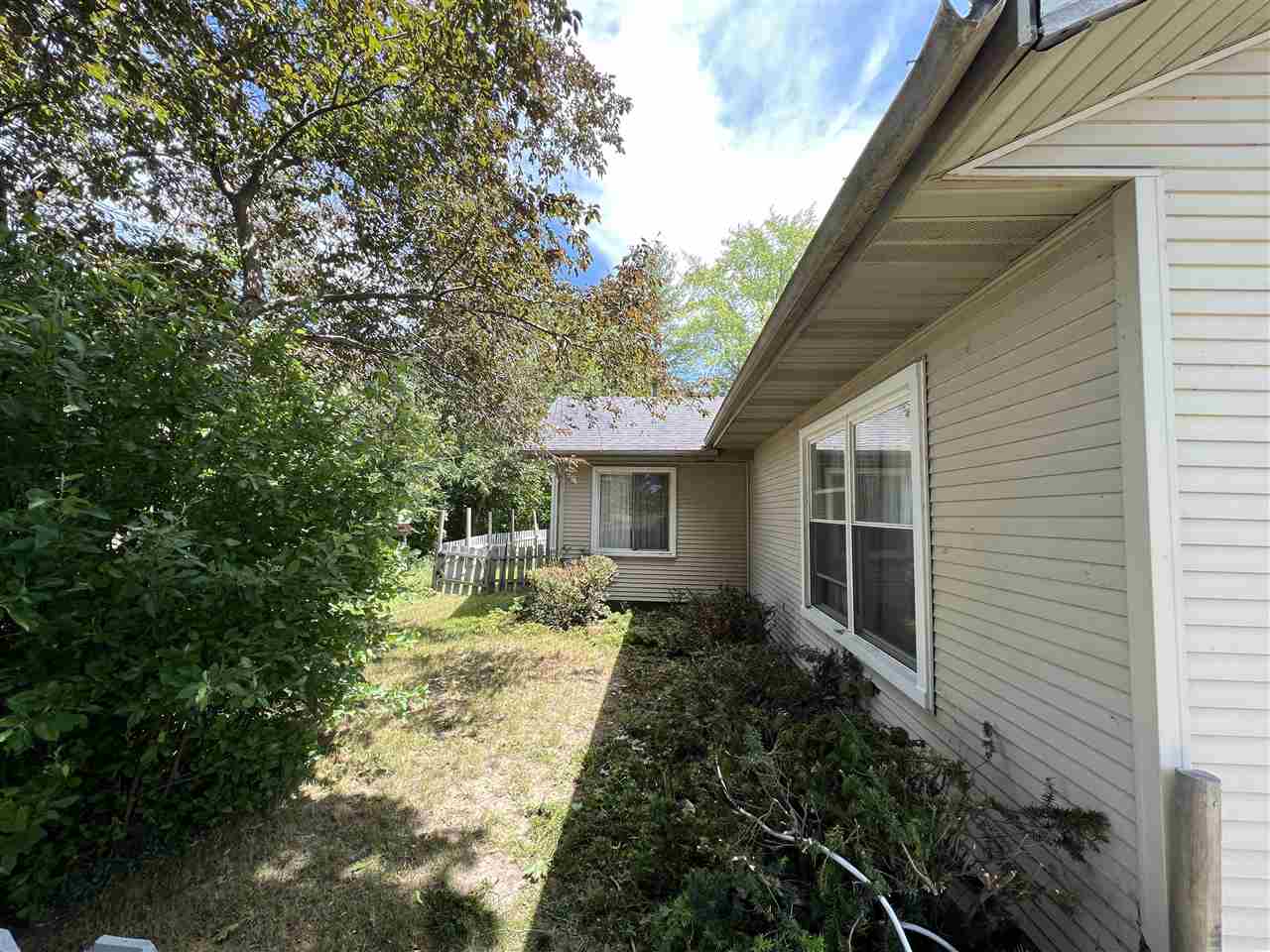 119 Riverside Drive Beaverton, MI 48612 - Photo 5 of 48
