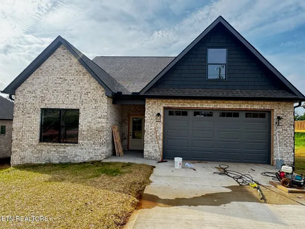 $625,000 | 5113 Gregory Road, Greenback, TN 37742