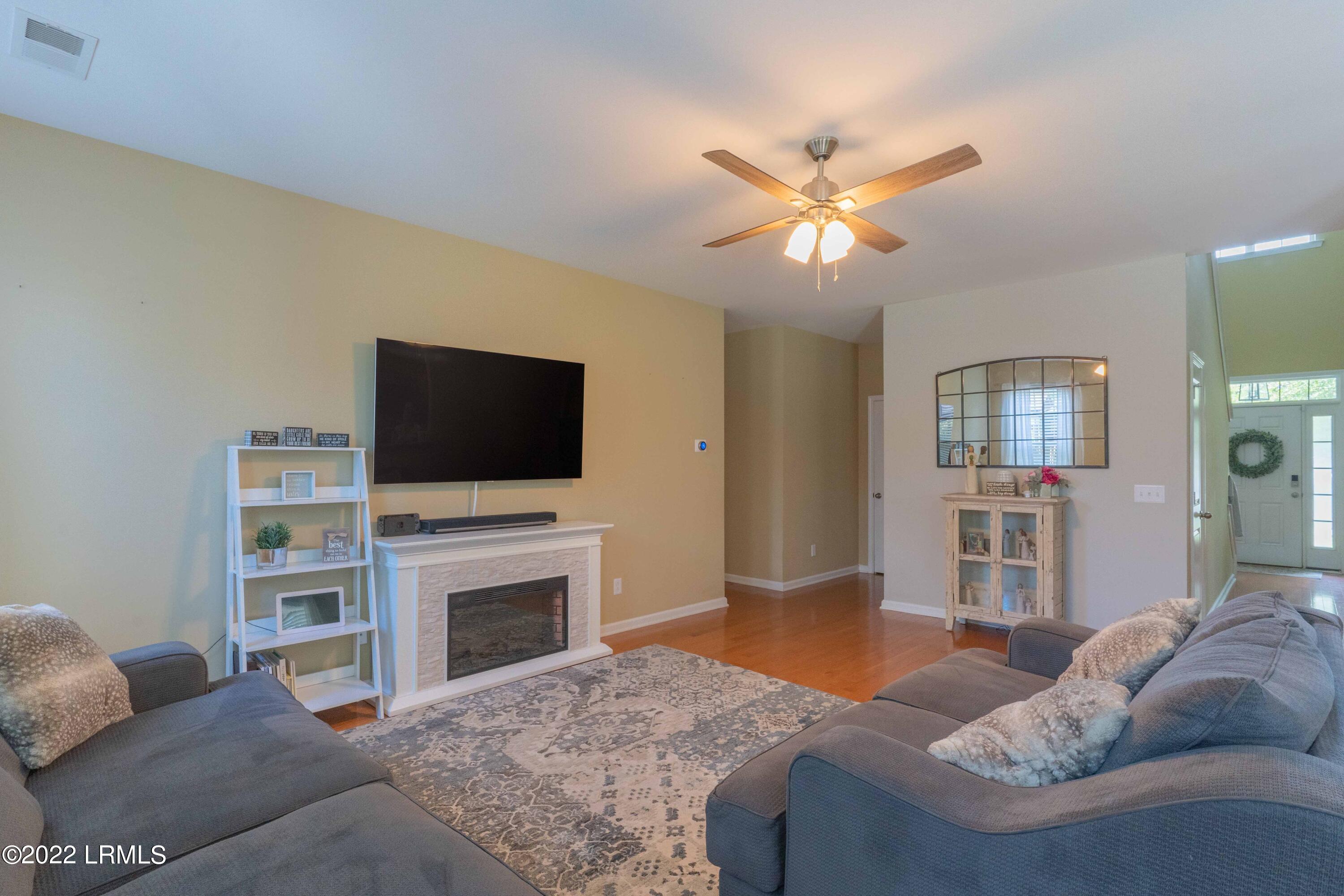 115 Crabble Mill Drive Bluffton, SC 29909 - Photo 12 of 43 115 Crabble Mill dr (42 of 44)