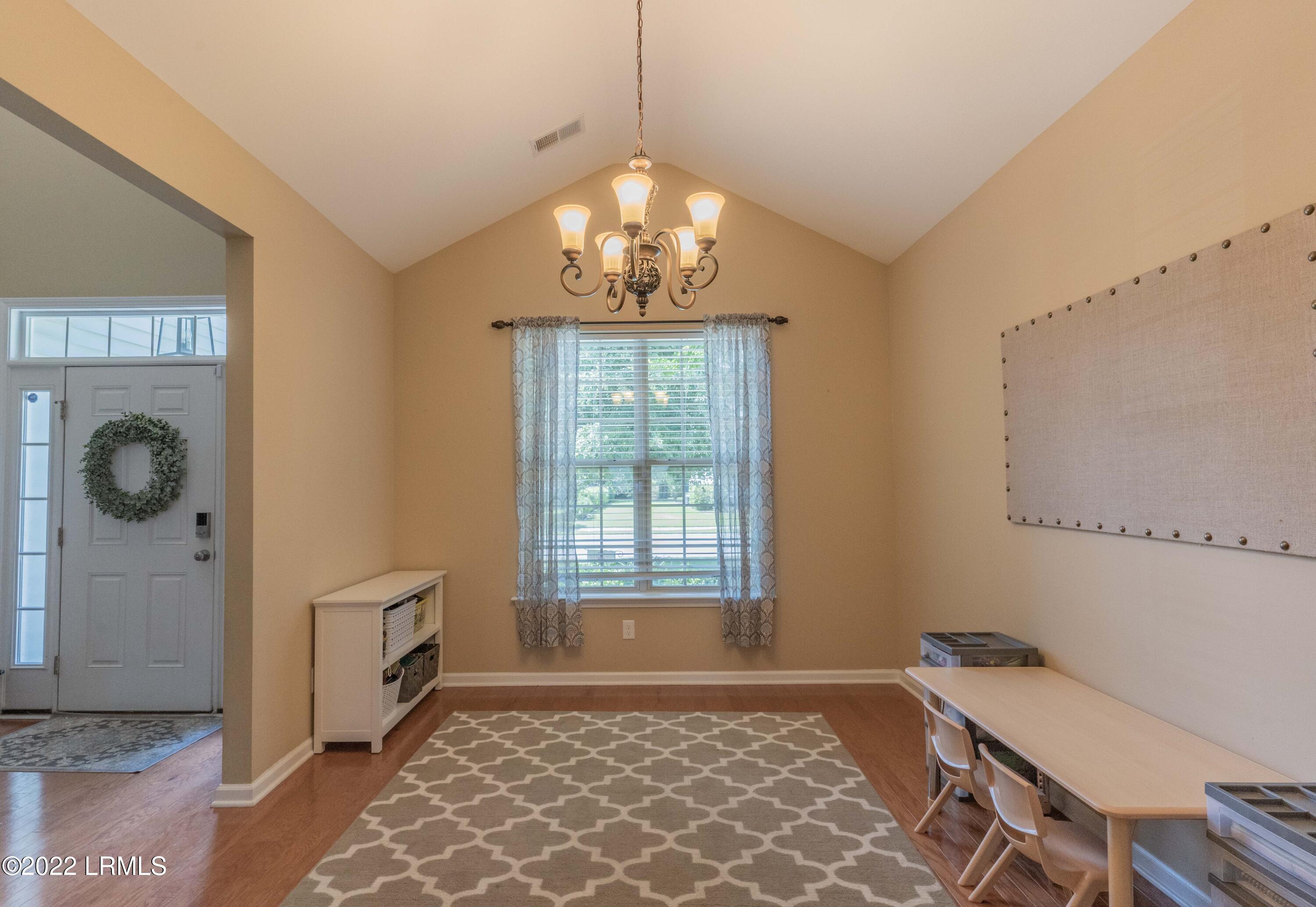 115 Crabble Mill Drive Bluffton, SC 29909 - Photo 5 of 43 115 Crabble Mill dr (38 of 44)