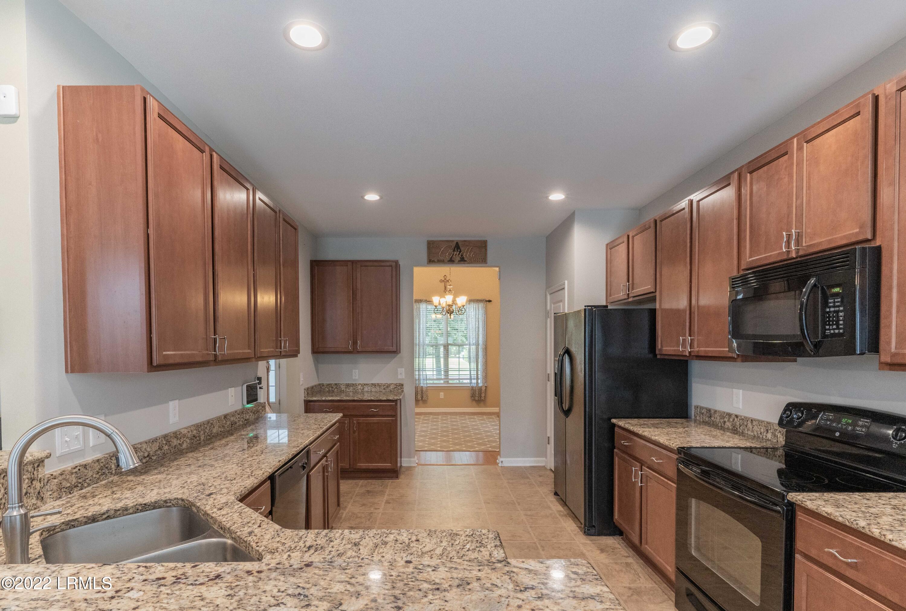 115 Crabble Mill Drive Bluffton, SC 29909 - Photo 8 of 43 115 Crabble Mill dr (33 of 44)