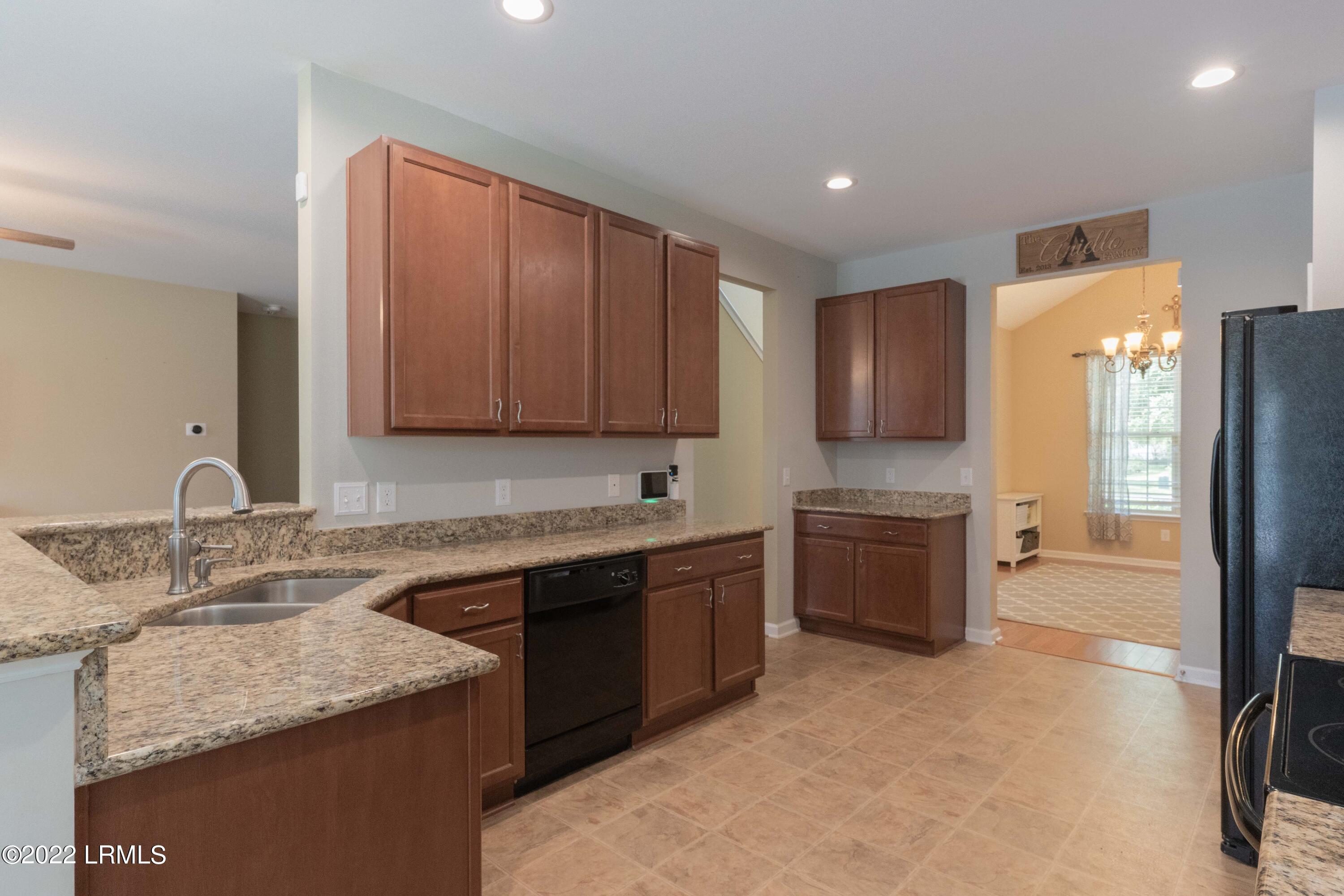 115 Crabble Mill Drive Bluffton, SC 29909 - Photo 9 of 43 115 Crabble Mill dr (34 of 44)