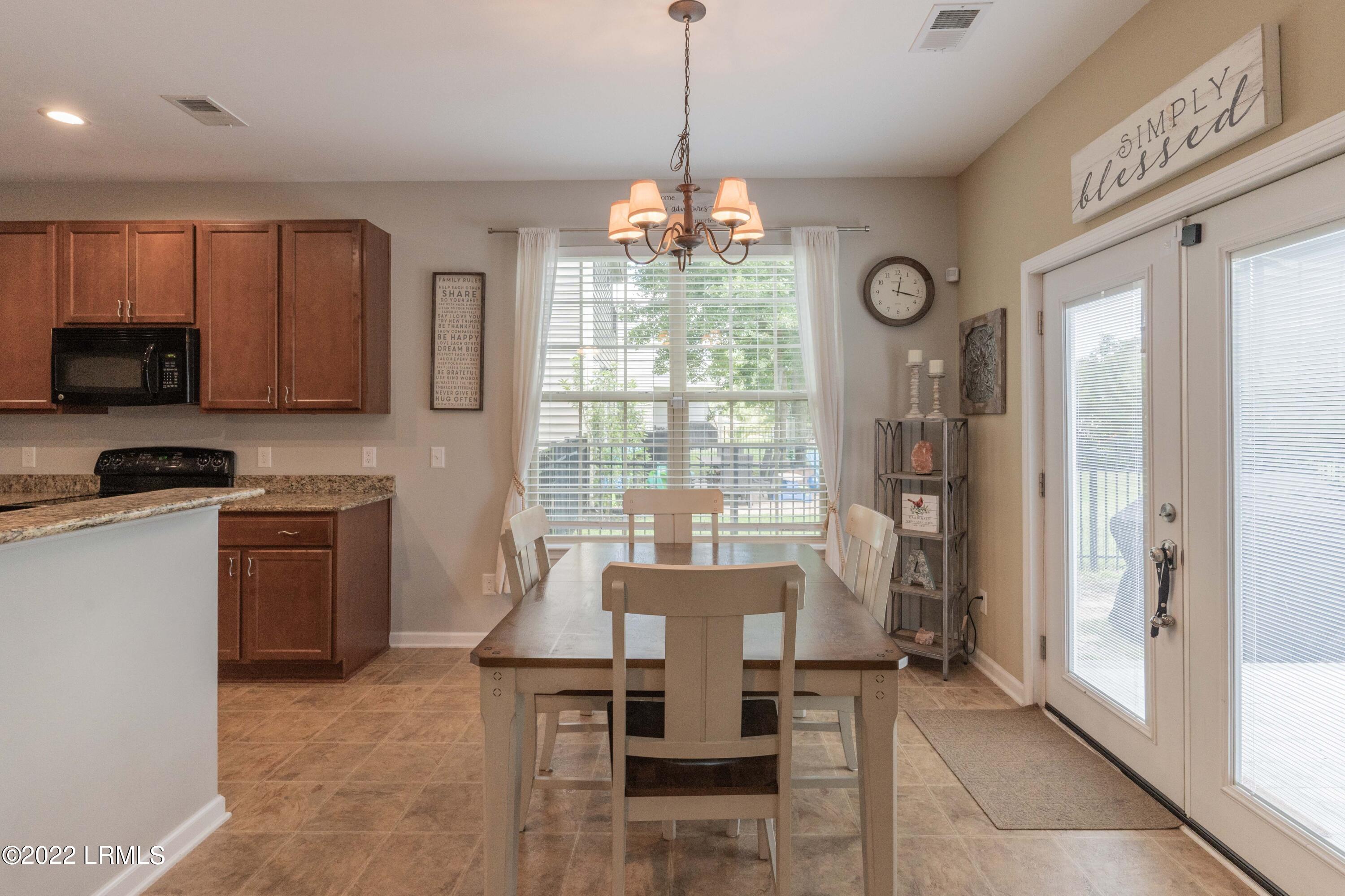 115 Crabble Mill Drive Bluffton, SC 29909 - Photo 10 of 43 115 Crabble Mill dr (32 of 44)