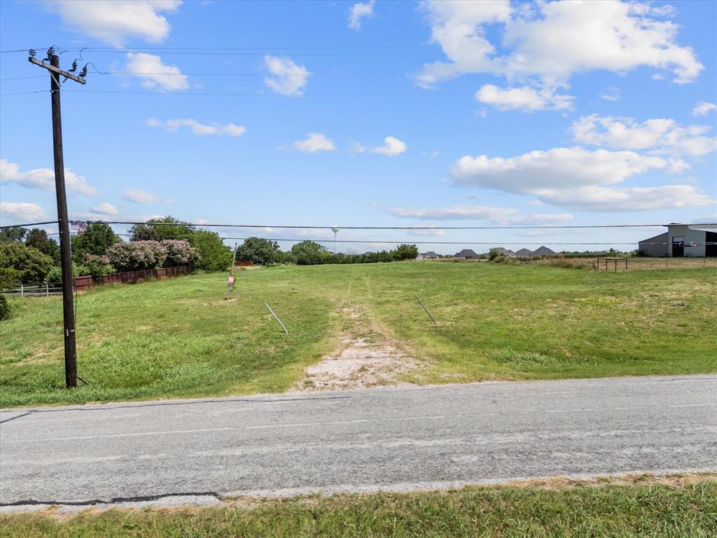 520 Cornelius Road Rockwall, TX 75087 - Photo 4 of 18 Town and country living at its best!