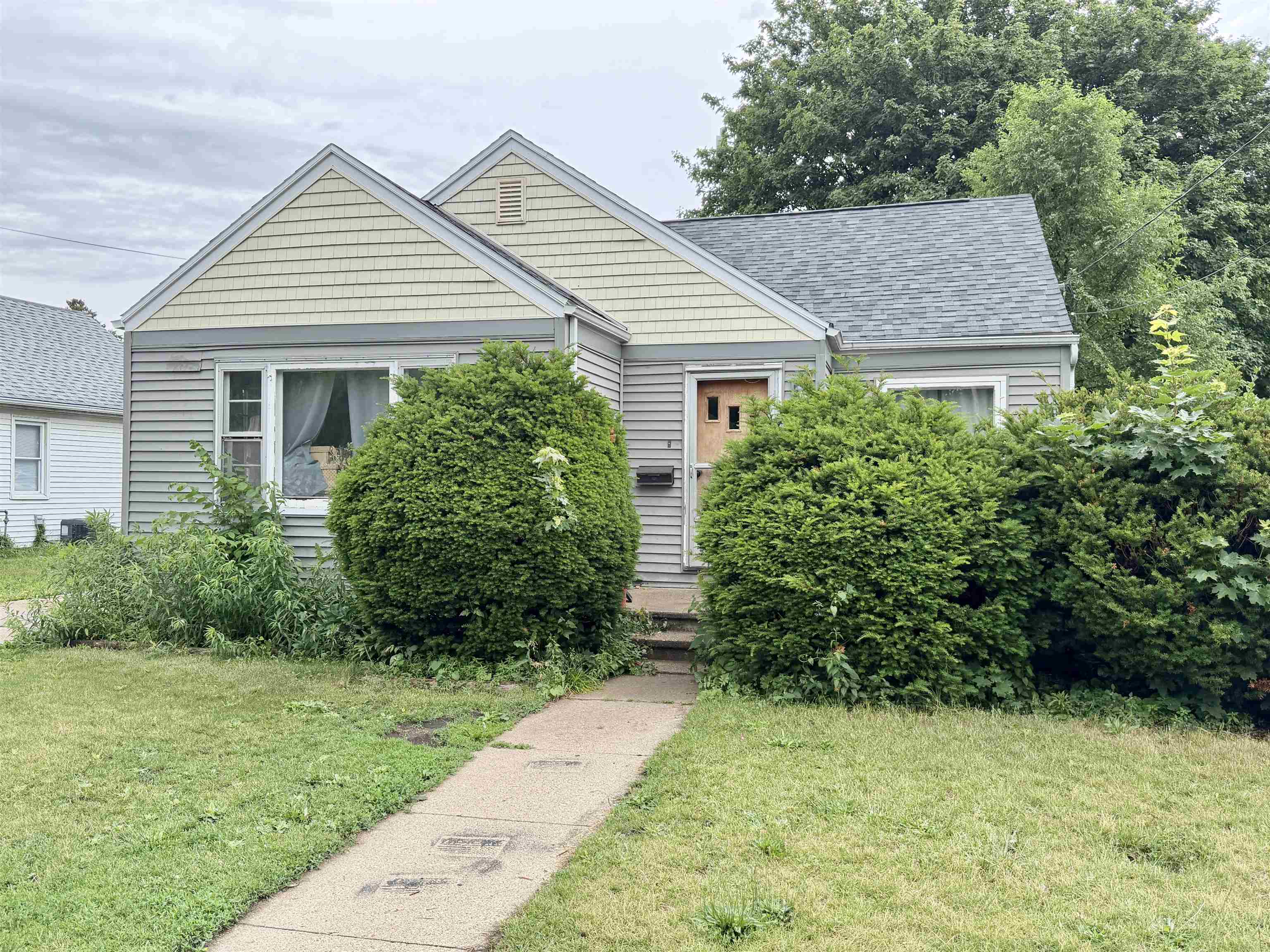 1127 Cleveland Street Beloit, WI 53511 - Photo 3 of 4