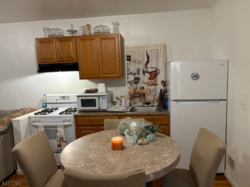 112 4th Avenue Paterson, NJ 07524 - Photo 4 of 20