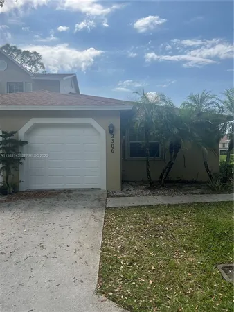 $2,600 | 2306 Maplewood Drive, Greenacres, FL 33415