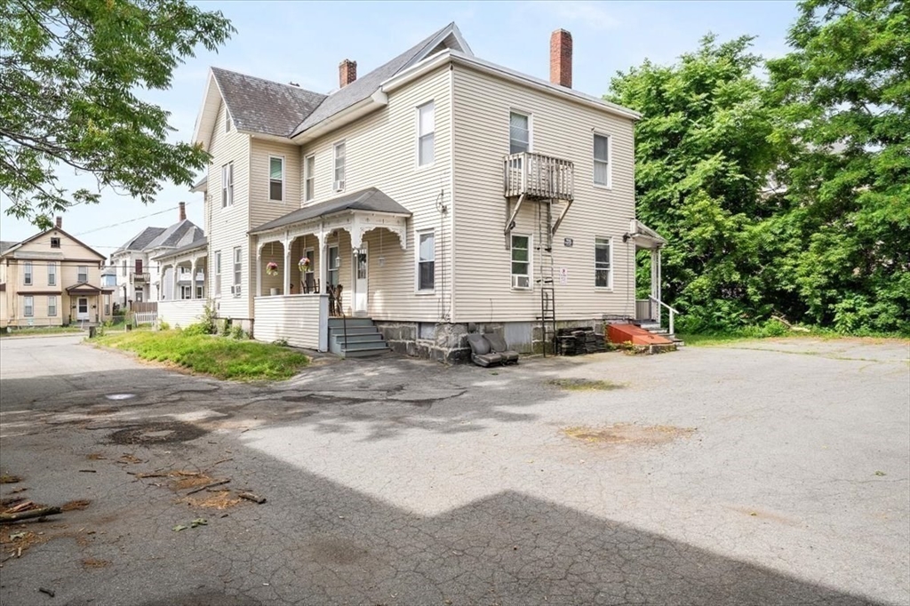 173 Branch Street Lowell, MA 01851 - Photo 28 of 33