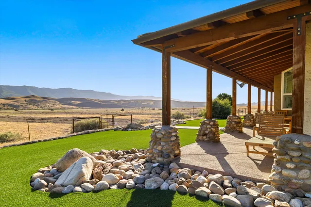 $1,200,000 | 13750 Cuyama Highway, Cuyama, CA 93254