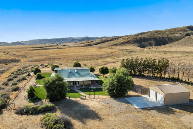 $1,200,000 | 13750 Cuyama Highway, Cuyama, CA 93254