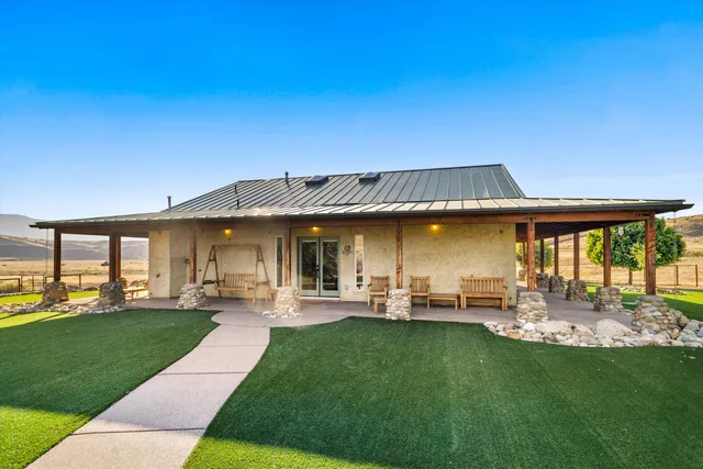 $1,200,000 | 13750 Cuyama Highway, Cuyama, CA 93254