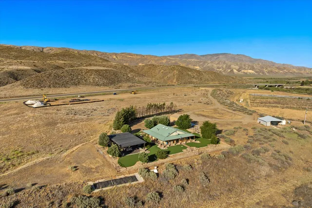 $1,200,000 | 13750 Cuyama Highway, Cuyama, CA 93254