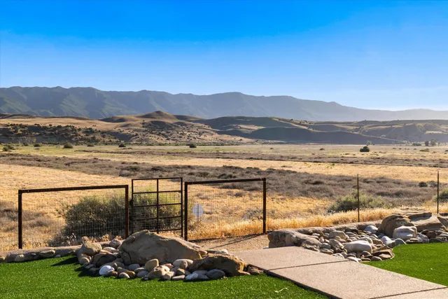 $1,200,000 | 13750 Cuyama Highway, Cuyama, CA 93254