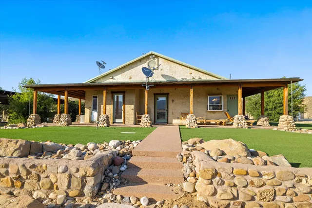 $1,200,000 | 13750 Cuyama Highway, Cuyama, CA 93254