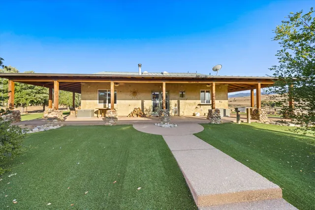 $1,200,000 | 13750 Cuyama Highway, Cuyama, CA 93254