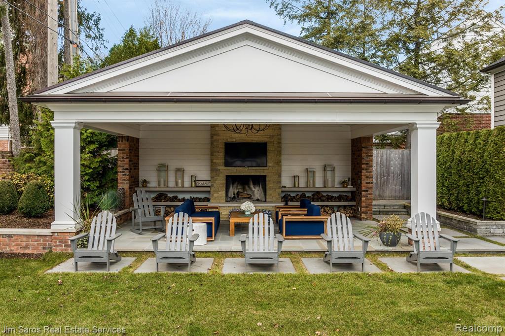 27 Harbor Hill Road Grosse Pointe Farms, MI 48236 - Photo 4 of 64