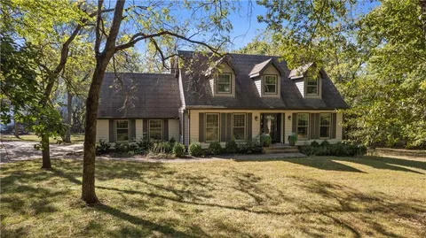 $680,000 | 7447 Black Oak Circle, Stilwell, KS 66085