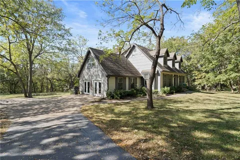 $680,000 | 7447 Black Oak Circle, Stilwell, KS 66085