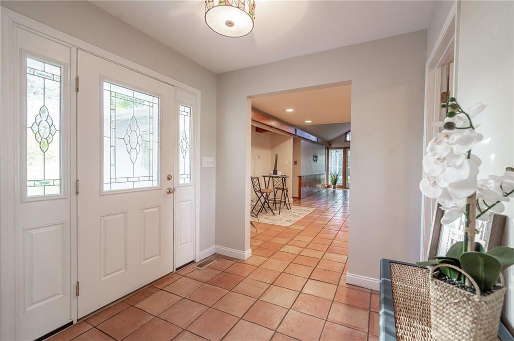5723 Thom Road Graham, NC 27253 - Photo 5 of 36 Foyer to Dining Area