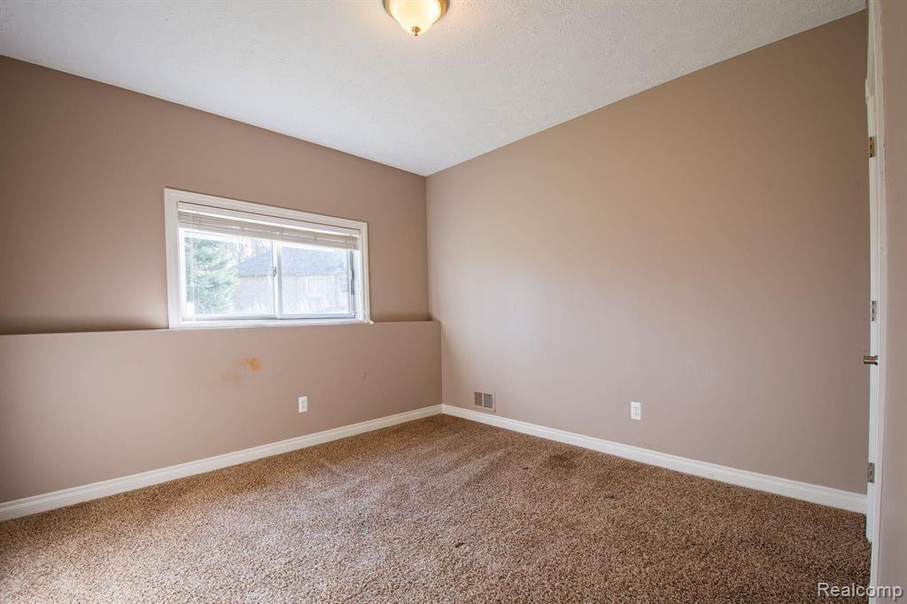 3116 Ridley Way Howell, MI 48843 - Photo 41 of 48