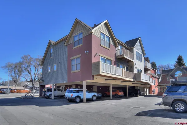 $599,000 | 270 East College Drive, Unit 202, Durango, CO 81301