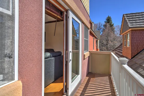 $599,000 | 270 East College Drive, Unit 202, Durango, CO 81301