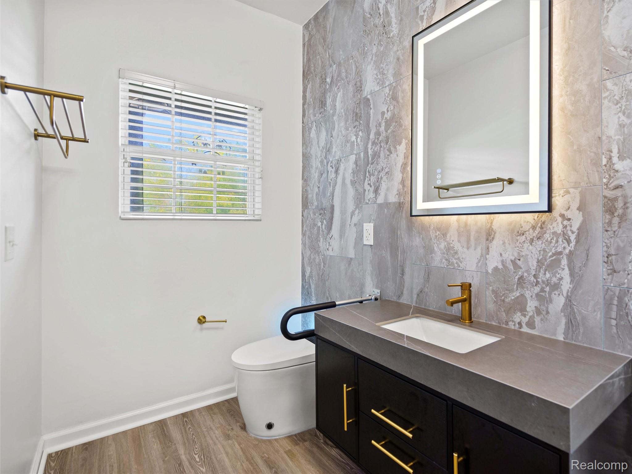 2179 Lagoon Drive Rochester, MI 48309 - Photo 24 of 41