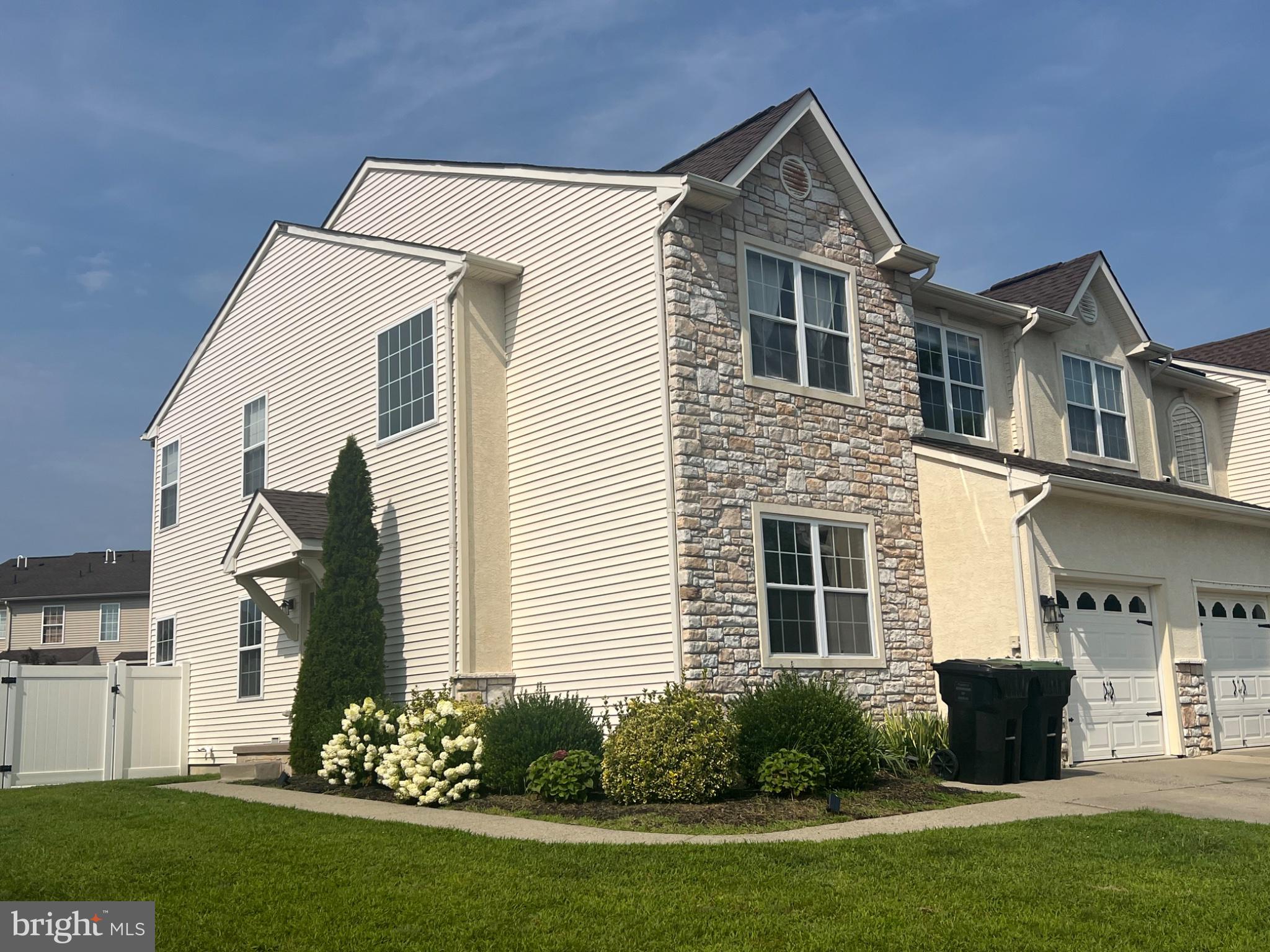 18 Bryce Road Berlin, NJ 08009 - Photo 2 of 31 Charming home with lush landscaping.
