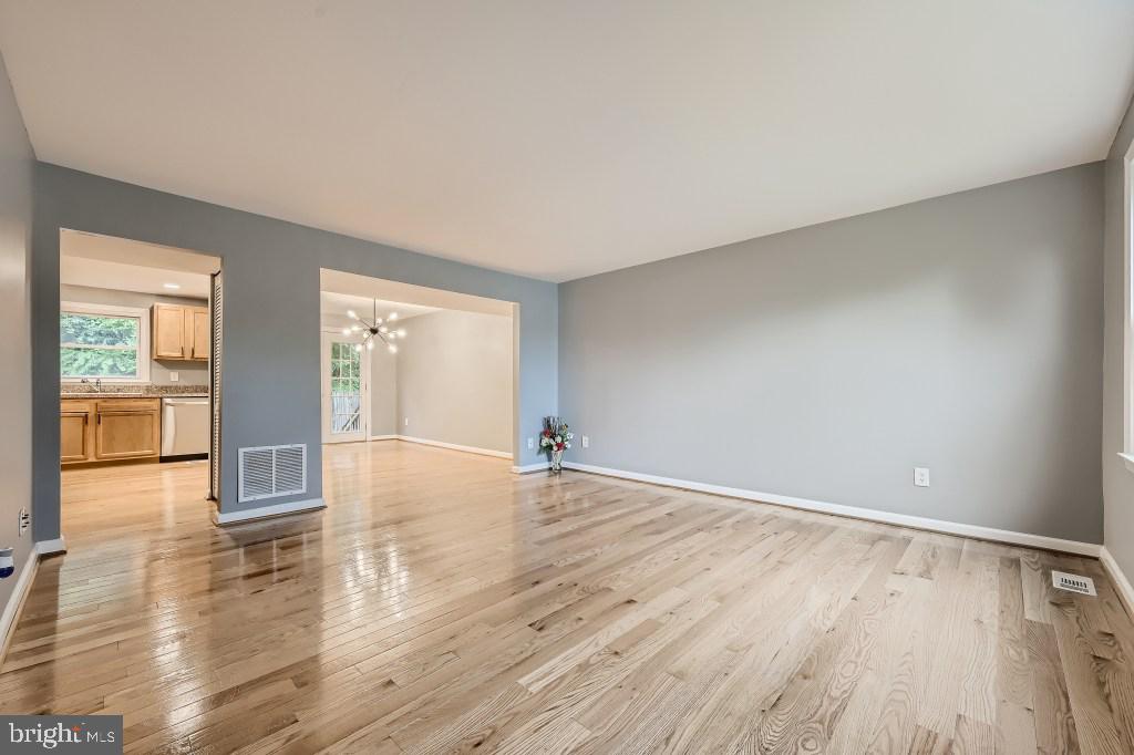 5409 Princess Drive Rosedale, MD 21237 - Photo 5 of 28