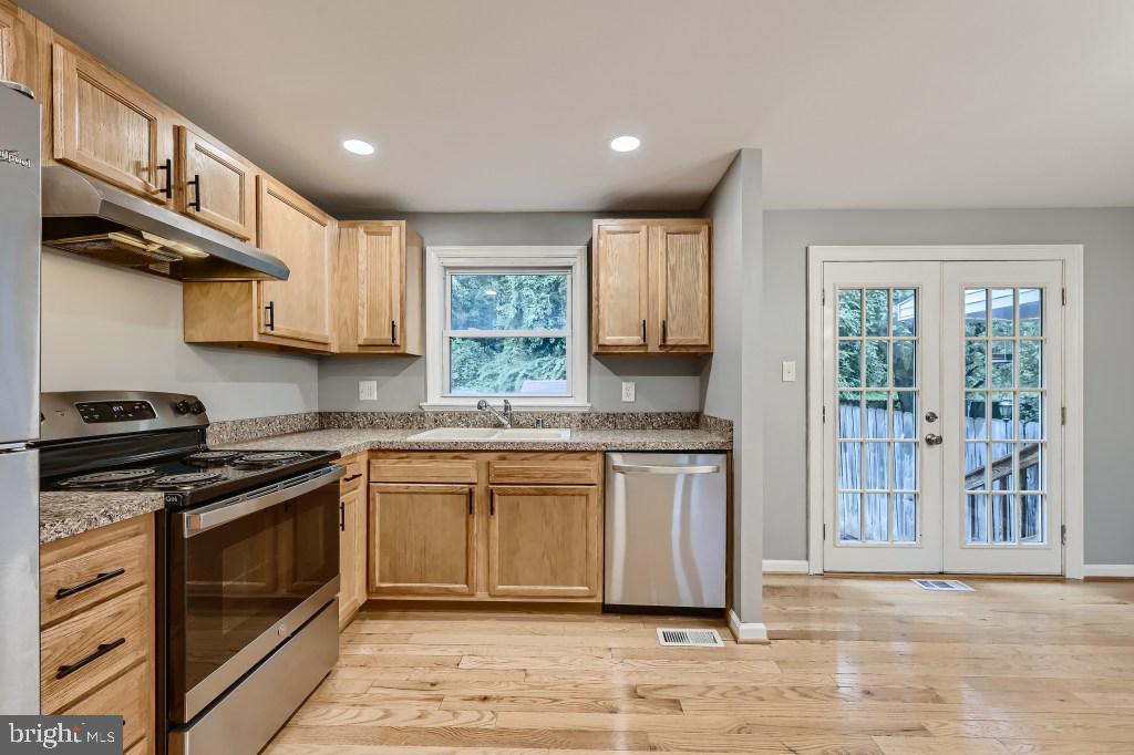 5409 Princess Drive Rosedale, MD 21237 - Photo 9 of 28